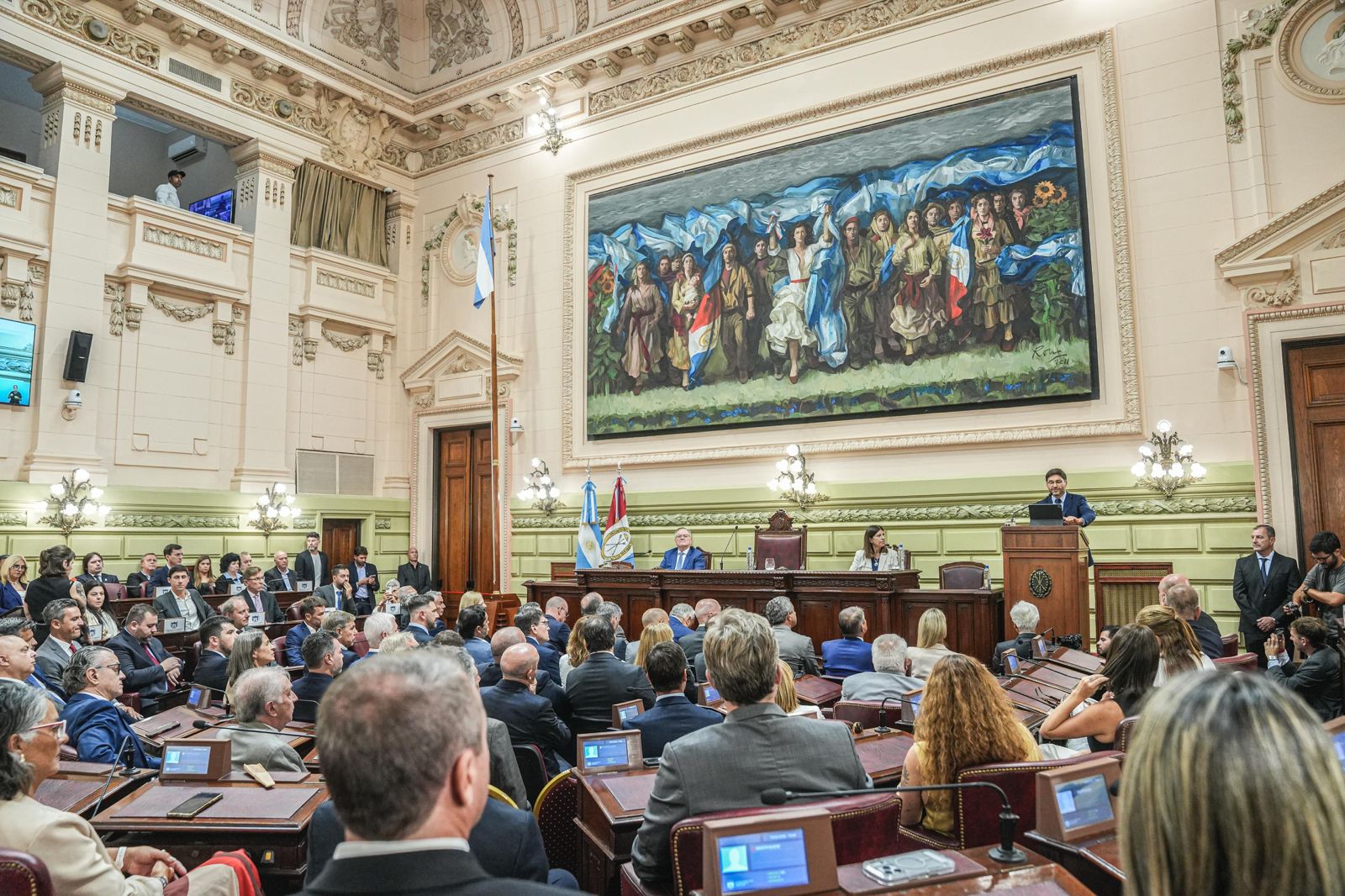 Pullaro “Con orden, autoridad democrática y gestión Santa Fe construye su destino y da un mensaje a Argentina"